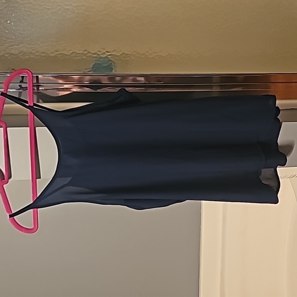 Flowy navy tank top - Picture 3 of 3